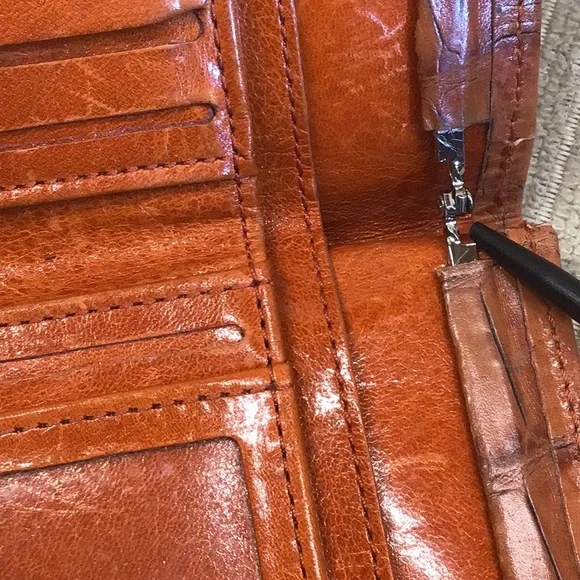 Abas Crocodile Embossed leather  Wallet - Picture 6 of 9